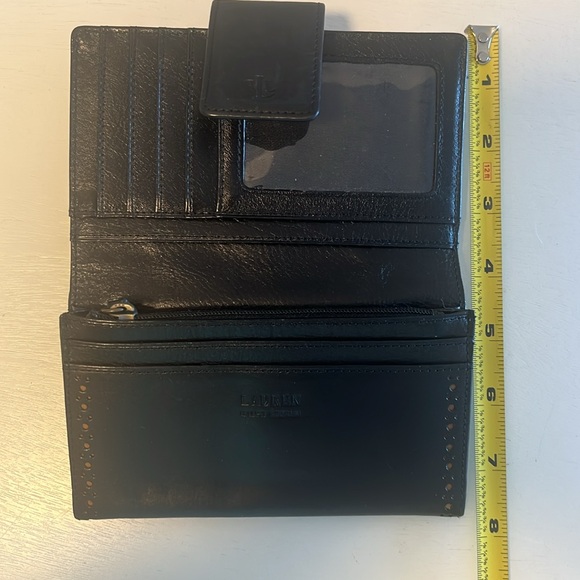 EXCELLENT CONDITION! LAUREN BY RALPH LAUREN Womens wallet sleek slim must have! - Picture 9 of 10